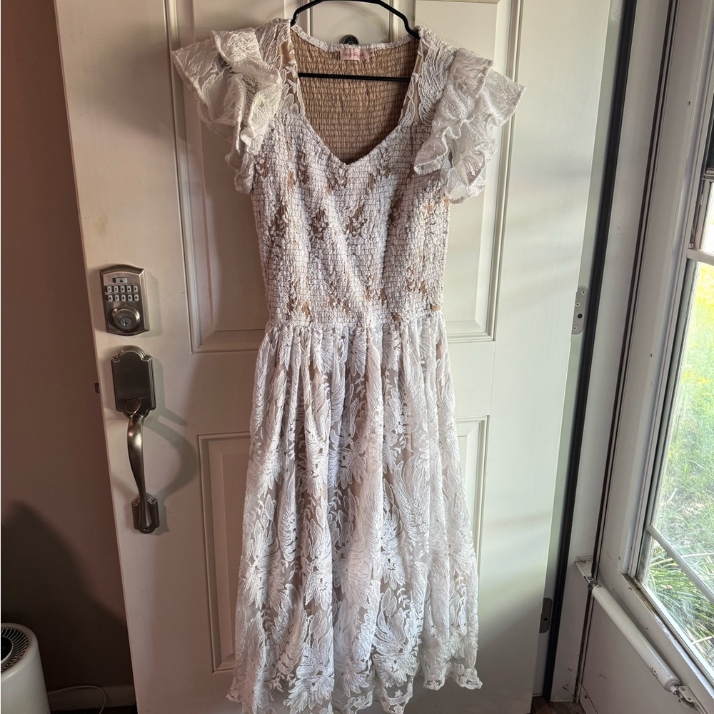 Elegant White Lace Dress